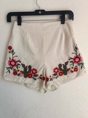 GB Gianni Bini Boho Cream Embroidered Cactus and Floral High Waist Shorts